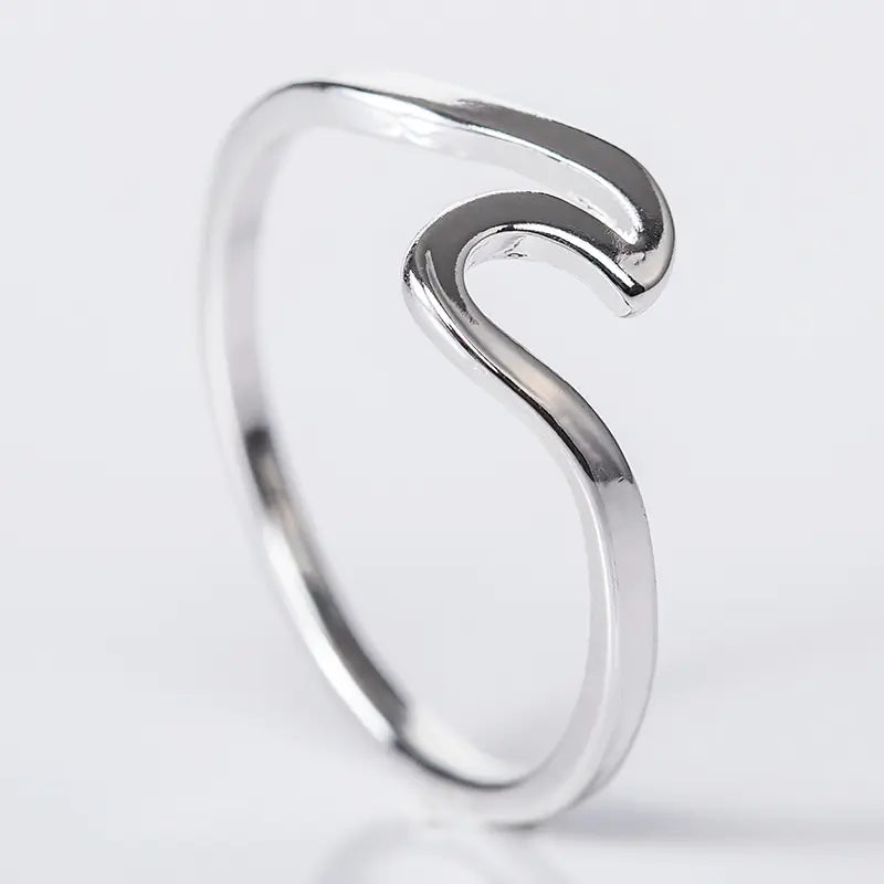 Simple Wave Ring for Women's Fashion